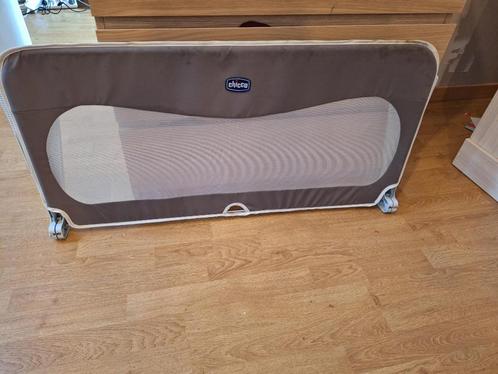 Bedhekje van het merk Chicco – veilig en handig, Kinderen en Baby's, Kinderkamer | Bedden, Gebruikt, Ophalen