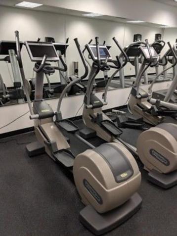 GROTE Technogym OPHEF crosstrainer Synchro excite TECHNOGYM beschikbaar voor biedingen