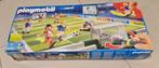 Playmobil 4700 - Grand jeu de football avec de nombreux, Enfants & Bébés, Jouets | Playmobil, Enlèvement, Utilisé, Ensemble complet