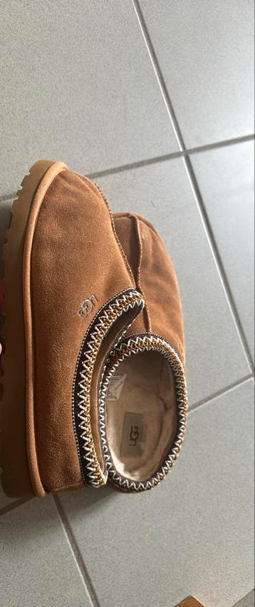 Ugs schoenen beschikbaar voor biedingen