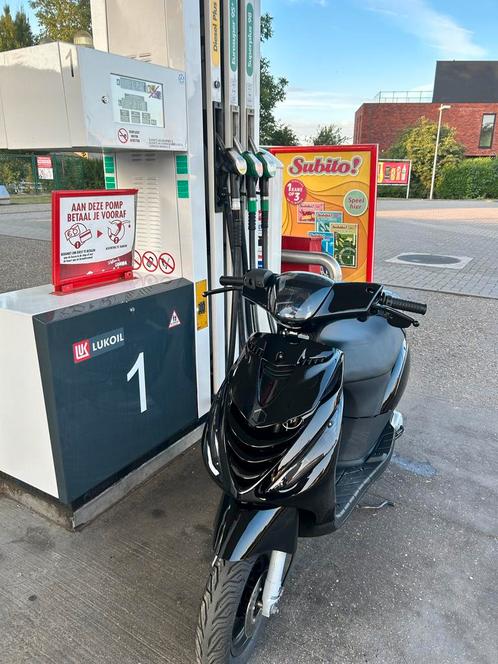 Zip 2000 2t B-klasse , moet snel weg !, Fietsen en Brommers, Scooters | Piaggio, Zip, Ophalen