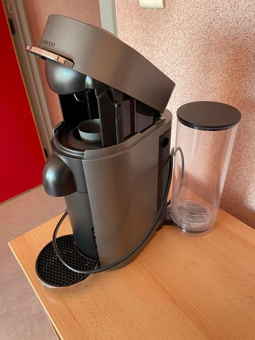 2 machines Nespresso + capsules (Vertuo), Elektronische apparatuur, Koffiezetapparaten, Zo goed als nieuw, Ophalen