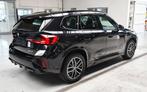 BMW X1 1.5iAS sDrive M-Sport NIEUW - NAVI / CAMERA / PDC, Auto's, BMW, 1935 kg, Gebruikt, Alcantara, Zwart