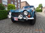 Triumpf TR 250 1968, Auto's, 2500 cc, Achterwielaandrijving, Cabriolet, Blauw