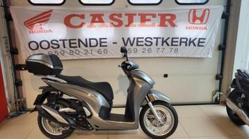 Honda Sh 350 ( als nieuw, slechts 4800 km ) beschikbaar voor biedingen