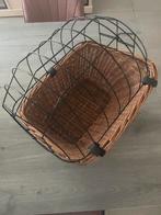 Rieten fietsmand voor kleine hondjes met stuurbevestiging, Fietsen en Brommers, Fietsaccessoires | Fietsmanden, Ophalen, Zo goed als nieuw