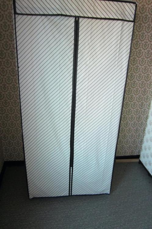 2 verplaatsbare kleerkasten , opplooibaar / garderobe kast, Huis en Inrichting, Kasten | Kleerkasten, Gebruikt, 150 tot 200 cm