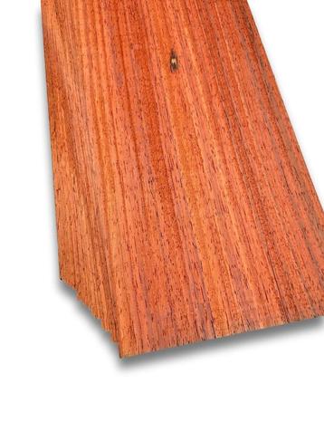 Padoek fineer | 24 vellen | 53x18 cm beschikbaar voor biedingen