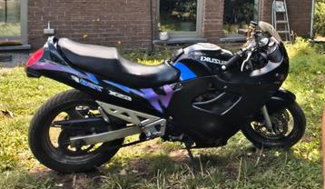 Suzuki GSX750F À REPARER beschikbaar voor biedingen