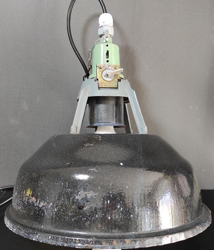 Industriële hanglampen origineel 4 stuks, Huis en Inrichting, Lampen | Hanglampen, Ophalen