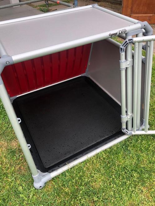 Autobench 4pets pro medium, Dieren en Toebehoren, Transportboxen, Zo goed als nieuw, Ophalen