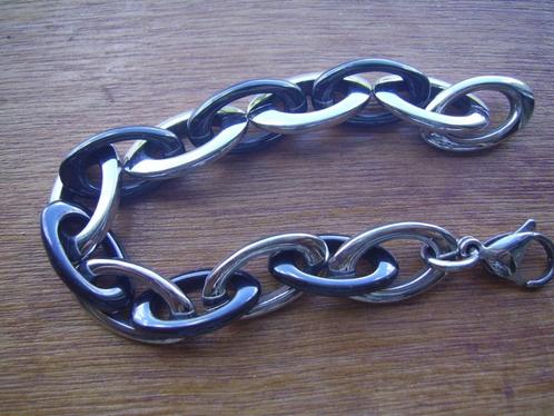 très beau bracelet acier et un charm zinzi argent 925, Handtassen en Accessoires, Armbanden, Zo goed als nieuw, Staal, Zilver