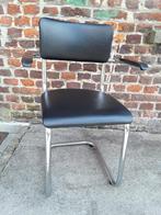 Stoel met armleuningen, Huis en Inrichting, Stoelen, Gebruikt, Zwart, Ophalen of Verzenden, Metaal