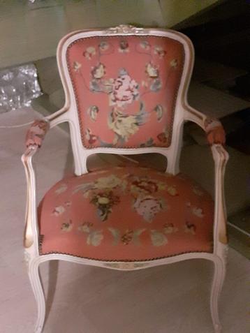 Decoratiestoel beschikbaar voor biedingen