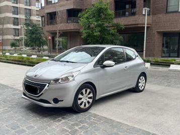 208 1.2i 2014 NO AIRCO 155.000KM EURO5 PROBLEME MOTEUR, Autos, Peugeot, Euro 5, Achat, Boîte manuelle, Particulier