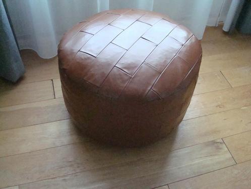 VINTAGE LEREN POEF zgan, Huis en Inrichting, Zetels | Voetbanken en poefs, Zo goed als nieuw, 50 tot 75 cm, Vierkant, Leer, Riet of Rotan