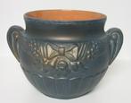 Petrolblauwe bloempot in steen met reliëftekening., Tuin en Terras, Ophalen, Zo goed als nieuw, Rond, Steen