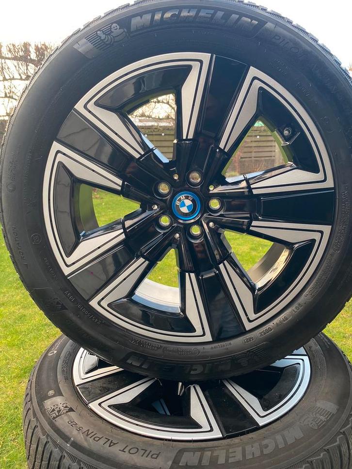 19 Inch Origineel Bmw IX3 X3 Winter Michelin RFT, Auto-onderdelen, Banden en Velgen, Banden en Velgen, Winterbanden, 19 inch, 245 mm