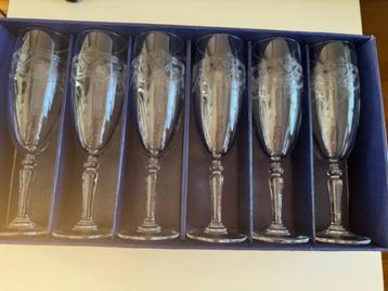 6 champagneglazen Cristal d'arques beschikbaar voor biedingen