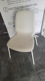 2x witte stoelen. €5 /stuk!, Ophalen, Gebruikt