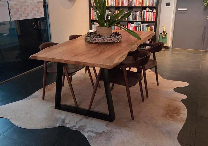 Table à manger en bois massif, Maison & Meubles, Tables | Tables à manger, Comme neuf, 50 à 100 cm, 200 cm ou plus, Cinq personnes ou plus