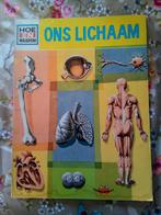 Boek Ons Lichaam, Ophalen of Verzenden, Zo goed als nieuw
