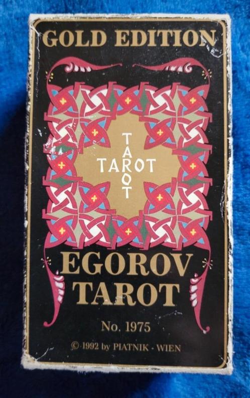 Tarot egorov edition gold de Alexander Egorov n'1975 Piatnik, Hobby en Vrije tijd, Gezelschapsspellen | Kaartspellen, Gebruikt