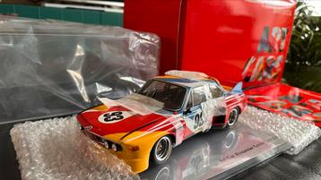 1:18 MiniChamps Art Car 1975 BMW 3.0 CSL Alexander Calder beschikbaar voor biedingen