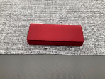 Handtasje beschikbaar voor biedingen