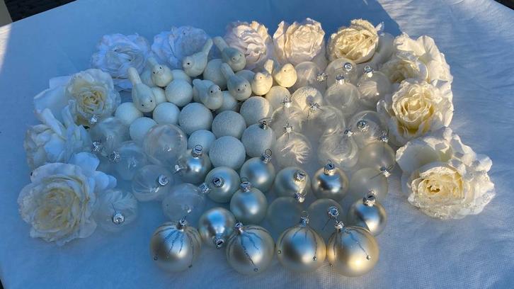 70 pièces de décorations de Noël blanc/argenté, Divers, Noël, Comme neuf, Enlèvement