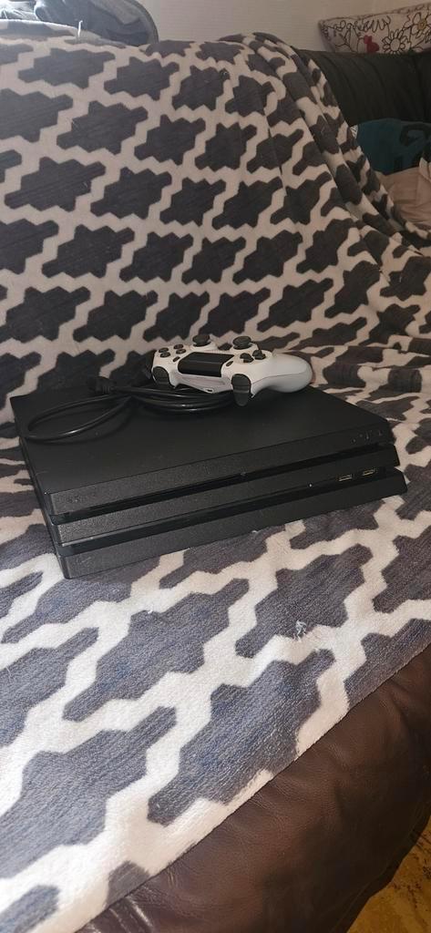 Sony ps4 pro 1 tb, Games en Spelcomputers, Spelcomputers | Sony PlayStation 4, Zo goed als nieuw, Pro, 1 TB, Met 1 controller