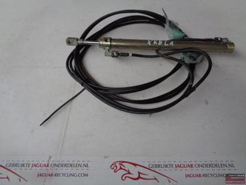 Cabrio dak cilinder LH Jaguar XK8 HJA8255CB beschikbaar voor biedingen