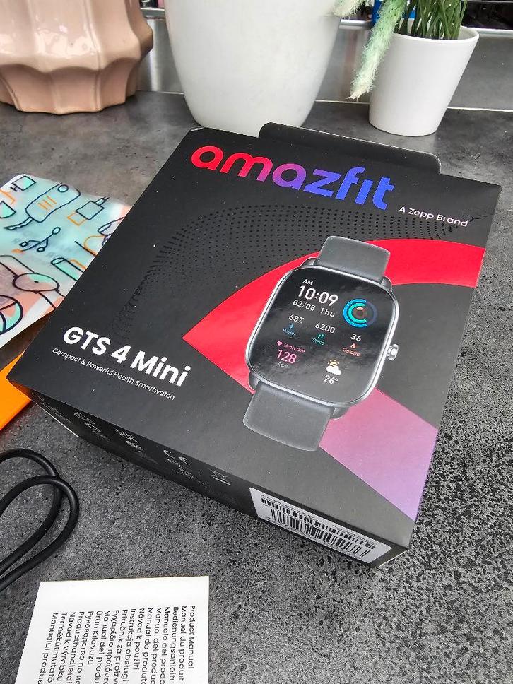 Amazfit GTS 4 mini, Handtassen en Accessoires, Smartwatches, Zo goed als nieuw, Waterdicht, Ophalen