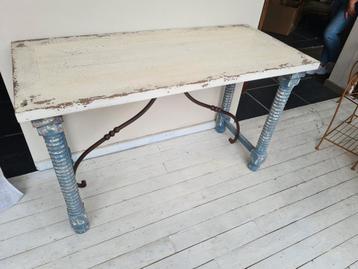 Nouvelle table ou table d'appoint Clayre&eef aspect brocante