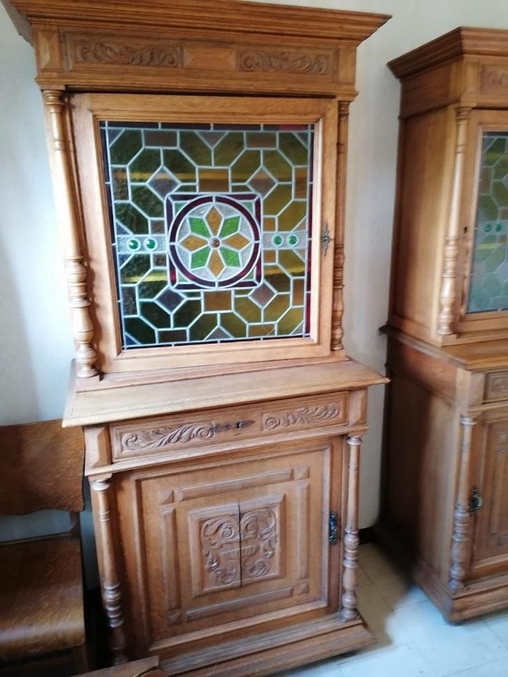 2 Antieke Mechelse kasten met glas-in-lood, Antiek en Kunst, Antiek | Meubels | Kasten, Ophalen