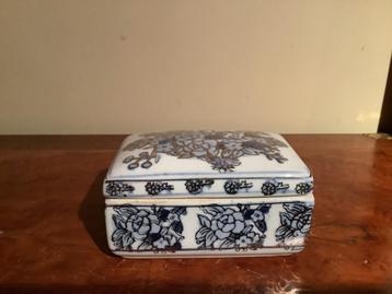 Zeepbakje chinees porselein beschikbaar voor biedingen