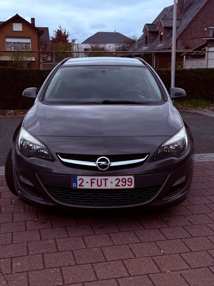 Opel Astra sport tourer, Auto's, Opel, Bedrijf, Astra, Diesel, Euro 5, Break, 5 deurs, Handgeschakeld, Ophalen