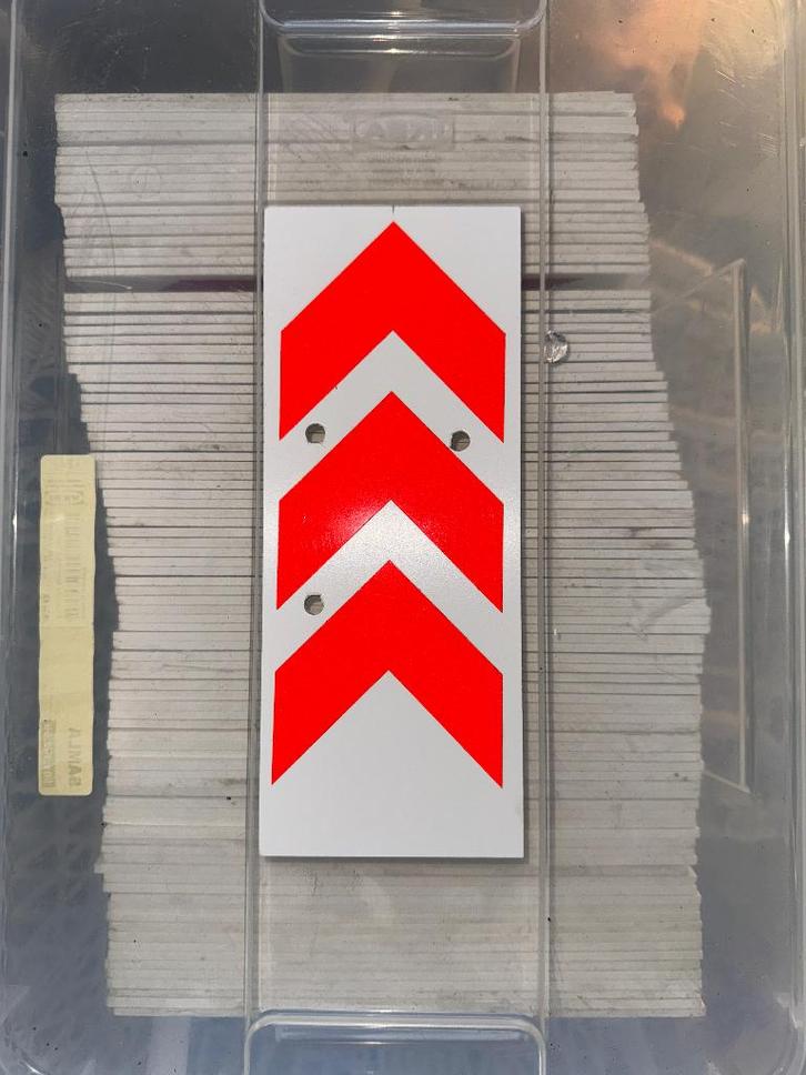 Fluo pijlen, Sport en Fitness, Overige Sport en Fitness, Zo goed als nieuw, Ophalen