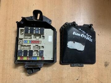 zekeringkast renault clio 3 / modus 8200674661B motorruimte beschikbaar voor biedingen