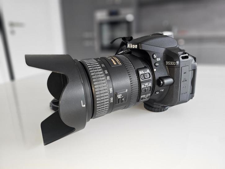 A vendre nikon D5300+18-200mm vr+flash, Audio, Tv en Foto, Fotocamera's Digitaal, Gebruikt, Spiegelreflex, Nikon, 8 keer of meer