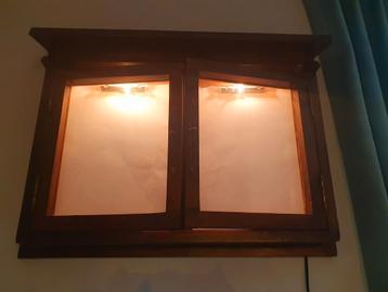 Houten menukast met verlichting beschikbaar voor biedingen