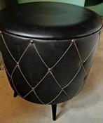 Super leuke vintage poef, Huis en Inrichting, Zetels | Voetbanken en poefs, Ophalen, Gebruikt, Rond, Kunststof