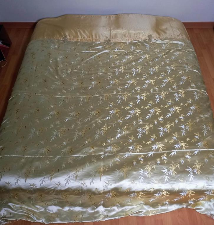 Zijde goudgele lakenset 220x240 -  2 persoonsbed, Huis en Inrichting, Slaapkamer | Beddengoed, Gebruikt, Dekbedovertrek, Tweepersoons