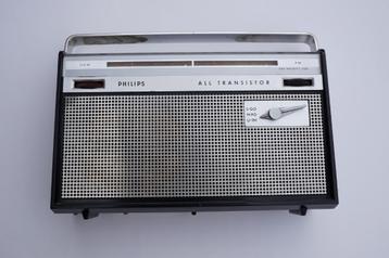 Philips L3 X 32 T / 02 G Portabele Vintage FM/AM Radio