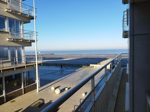 zonnig appartement zeezicht te koop Westende-Bad superloc., Vakantie, Vakantiehuizen | België, Appartement, Overige, Aan zee, 1 slaapkamer