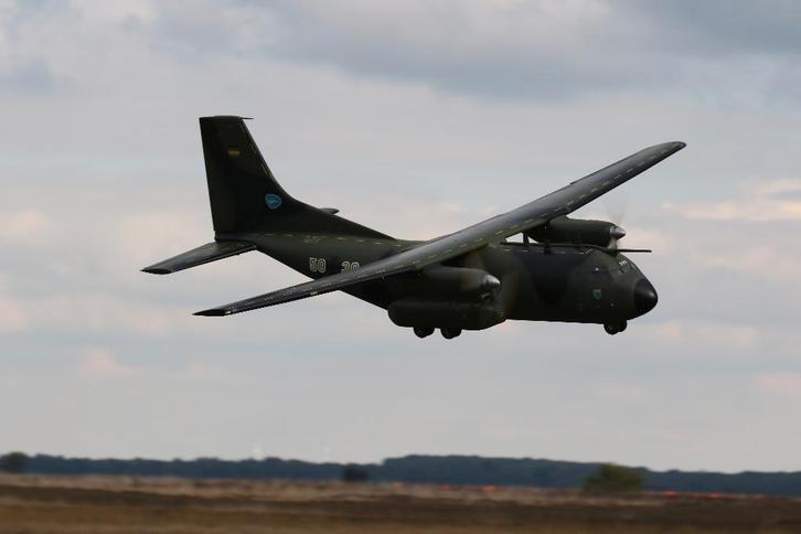 Transall C160 de l'avion Schneider RC., Hobby & Loisirs créatifs, Modélisme | Radiocommandé & Téléguidé | Avions, Utilisé, Essence