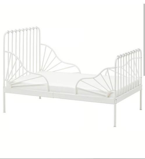 Meegroei kinderbedje met matras - IKEA, Huis en Inrichting, Slaapkamer | Bedden, Ophalen