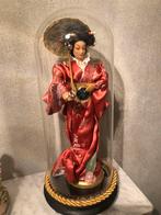 Globe met pop, Antiek en Kunst, Antiek | Religieuze voorwerpen, Ophalen