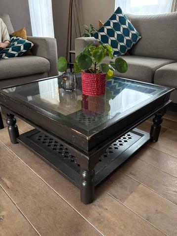 Salontafel beschikbaar voor biedingen