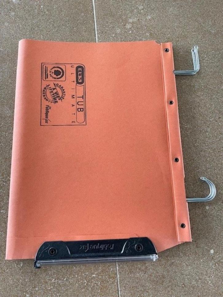 Hangmappen Lateraal V-BODEM ORANJE 100 STUKS 0.40 euro/stuk, Zakelijke goederen, Kantoor en Winkelinrichting | Kantoorartikelen